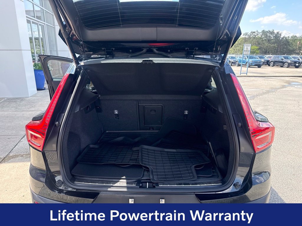 Certified 2024 Volvo XC40 B5 Plus w/ Protection Package Premier AWD/4WD image 30