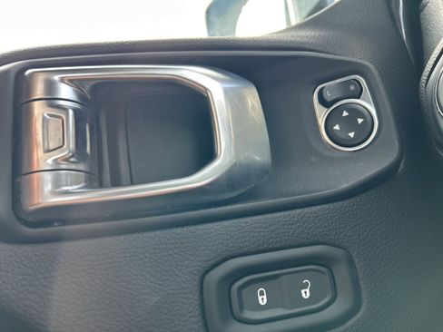 Used 2023 Jeep Wrangler Unlimited Sahara w/ Cold Weather Group image 14