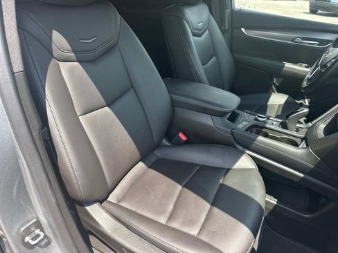 Used 2023 Cadillac XT5 Luxury FWD image 24