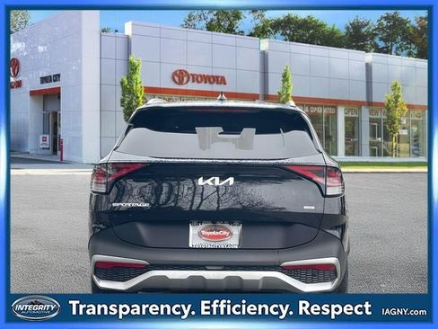 Used 2023 Kia Sportage EX image 7