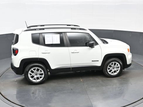 Used 2022 Jeep Renegade Latitude AWD/4WD image 39