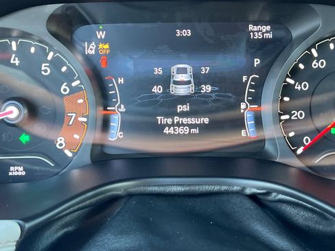 Used 2024 Jeep Compass Limited image 25