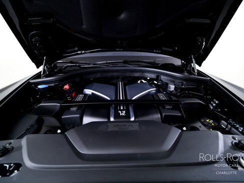 New 2026 Rolls-Royce Cullinan Black Badge image 39
