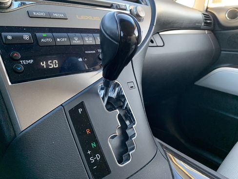 Used 2013 Lexus RX 450h AWD image 26