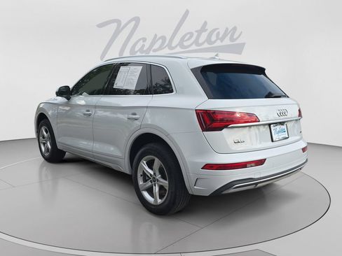 Used 2023 Audi Q5 2.0T Premium w/ Convenience Package AWD/4WD image 3