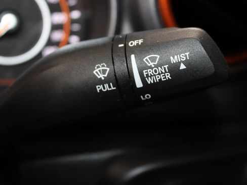 Used 2023 Jeep Gladiator Mojave AWD/4WD image 34