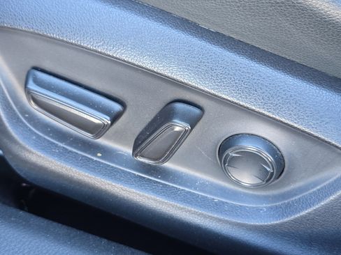 Used 2019 Toyota Camry SE image 13