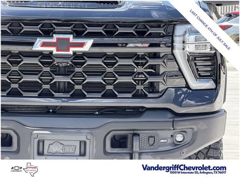 Certified 2025 Chevrolet Silverado 2500 ZR2 w/ ZR2 Bison Edition AWD/4WD image 8