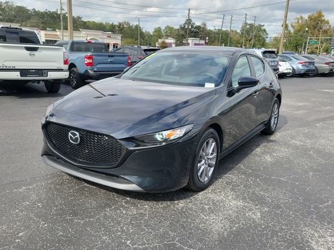 Used 2022 MAZDA MAZDA3 s image 3