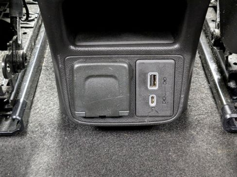 Certified 2021 Chevrolet TrailBlazer LT w/ Convenience Package image 29