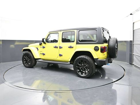 Used 2023 Jeep Wrangler Unlimited Sahara w/ Cold Weather Group AWD/4WD image 7