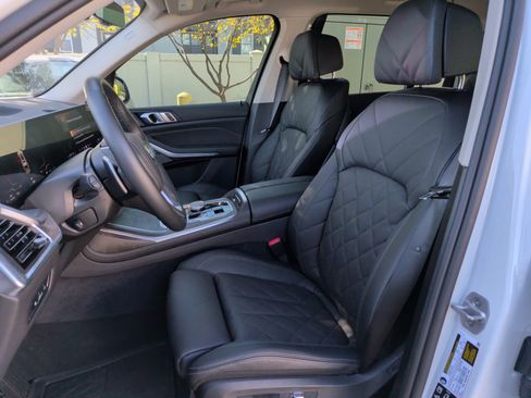 Certified 2025 BMW X7 xDrive40i w/ Premium Package image 16