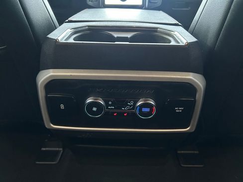 Used 2024 Ford Expedition Limited image 25