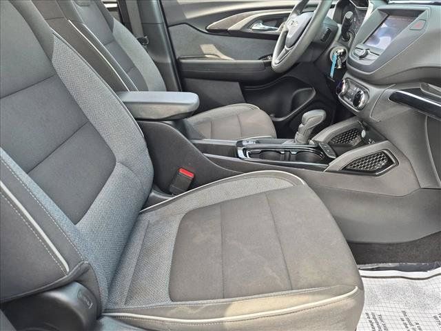 Used 2021 Chevrolet TrailBlazer LS FWD image 18