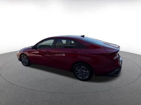 Used 2026 Hyundai Elantra Hybrid FWD image 10