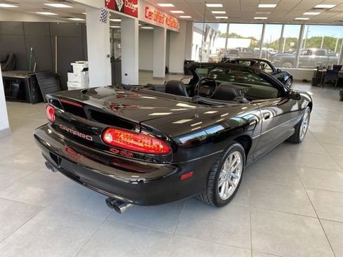 Used 2002 Chevrolet Camaro Z28 w/ SS Performance/Appearance Pkg RWD image 3