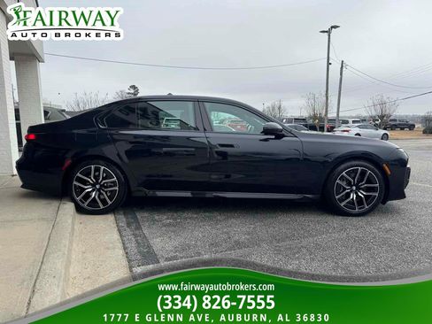 Used 2025 BMW 740i xDrive AWD/4WD image 4