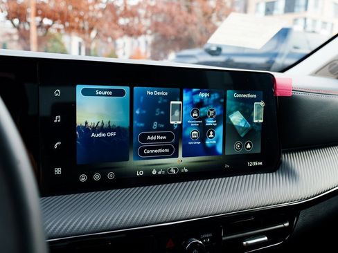 New 2026 Nissan Kicks SR w/ SR Premium Package image 12