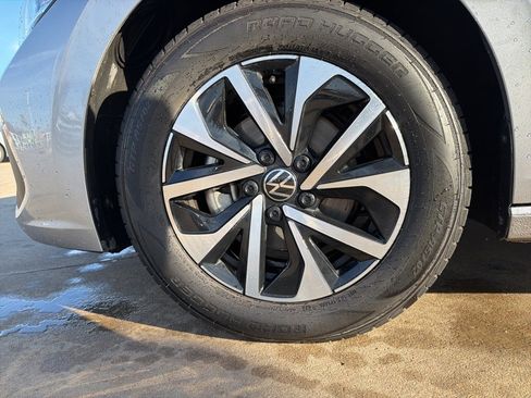 Used 2024 Volkswagen Jetta S image 10