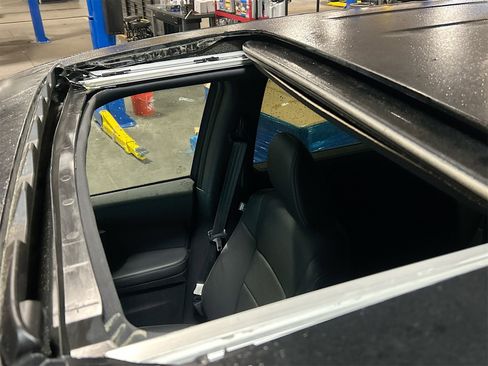 Used 2025 Honda Passport EX-L image 22