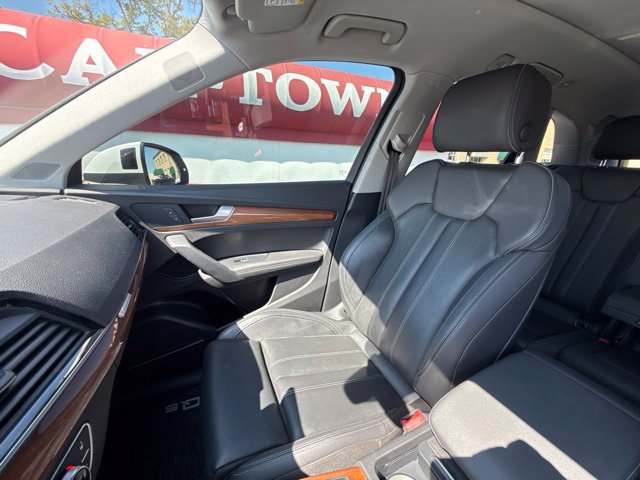 Used 2021 Audi Q5 Prestige w/ Prestige Package AWD/4WD image 14