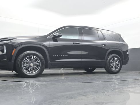 Certified 2026 Chevrolet Traverse LT FWD image 29