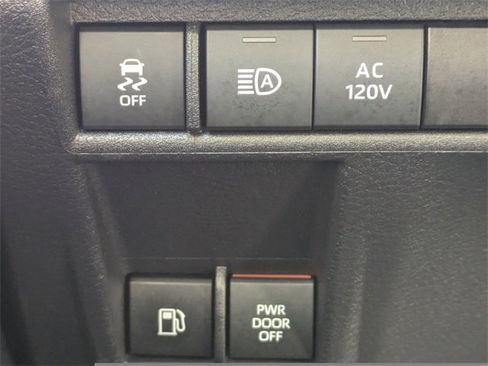 Used 2025 Toyota Sienna Limited image 34