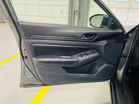 Used 2025 Nissan Altima 2.5 S FWD image 20