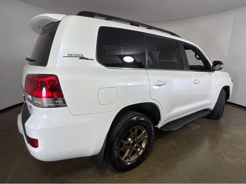 Used 2020 Toyota Land Cruiser Heritage Edition image 21