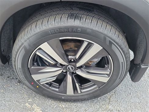 Used 2023 Nissan Rogue Platinum w/ Platinum Premium Package image 7