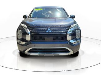 Used 2024 Mitsubishi Outlander SE Black Edition FWD video 2