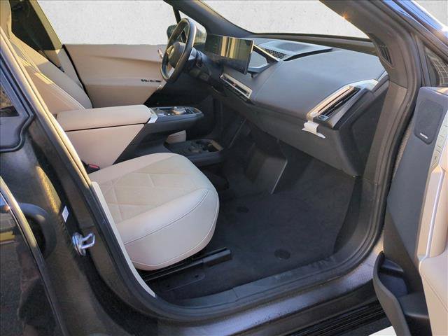 Used 2024 BMW iX xDrive50 w/ Sport Package AWD/4WD image 21