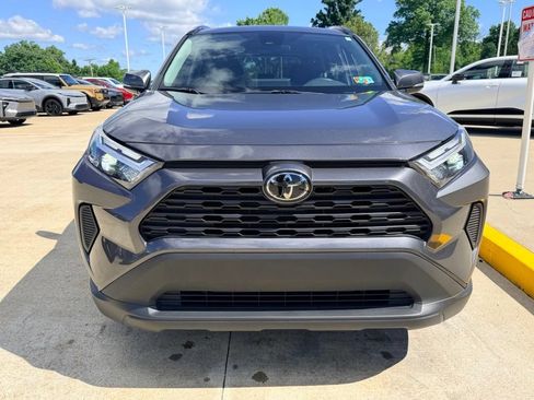 Used 2025 Toyota RAV4 XLE AWD/4WD image 2