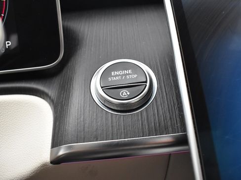 Used 2022 Mercedes-Benz S 500 4MATIC w/ AMG Line Package image 25