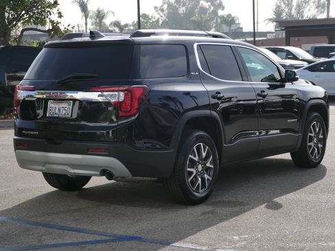 Used 2021 GMC Acadia SLE w/ Driver Convenience Package FWD image 5