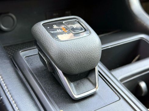 Used 2023 Nissan Pathfinder S AWD/4WD image 27