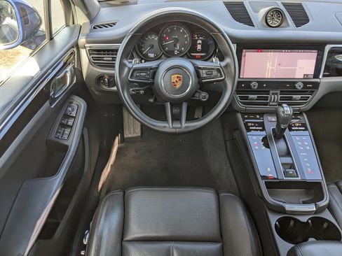 Used 2023 Porsche Macan Turbo image 14