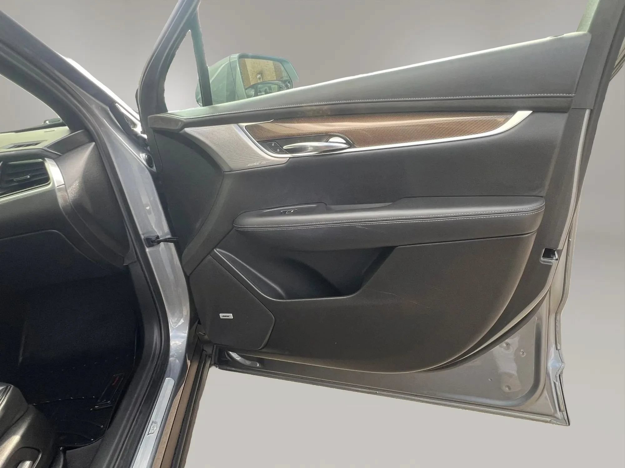 Used 2020 Cadillac XT6 Premium Luxury w/ Platinum Package AWD/4WD image 33