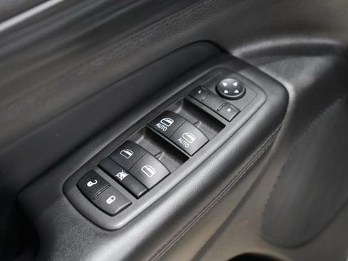 Used 2022 Jeep Grand Cherokee Laredo X image 20