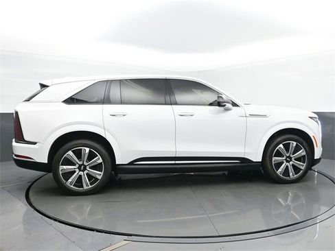 New 2025 Cadillac Escalade IQ Luxury 2 image 6