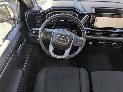 Used 2022 GMC Sierra 1500 SLE image 21
