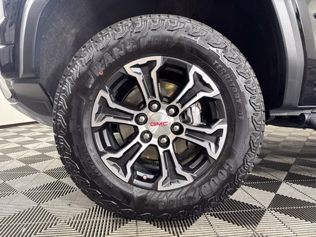 Used 2025 GMC Canyon AT4 AWD/4WD image 10