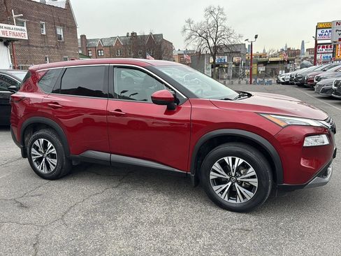 Used 2021 Nissan Rogue SV image 12