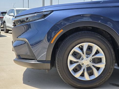 Used 2025 Honda CR-V LX image 7