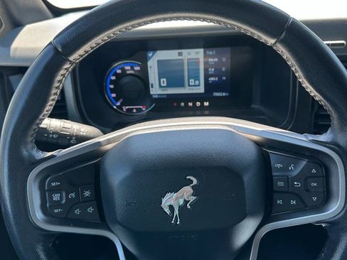 Used 2021 Ford Bronco Big Bend w/ Sasquatch Package AWD/4WD image 11