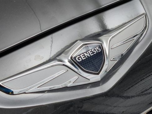 Used 2022 Genesis G70 2.0T image 26