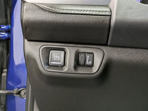 Used 2023 GMC Acadia SLE w/ Driver Convenience Package image 20