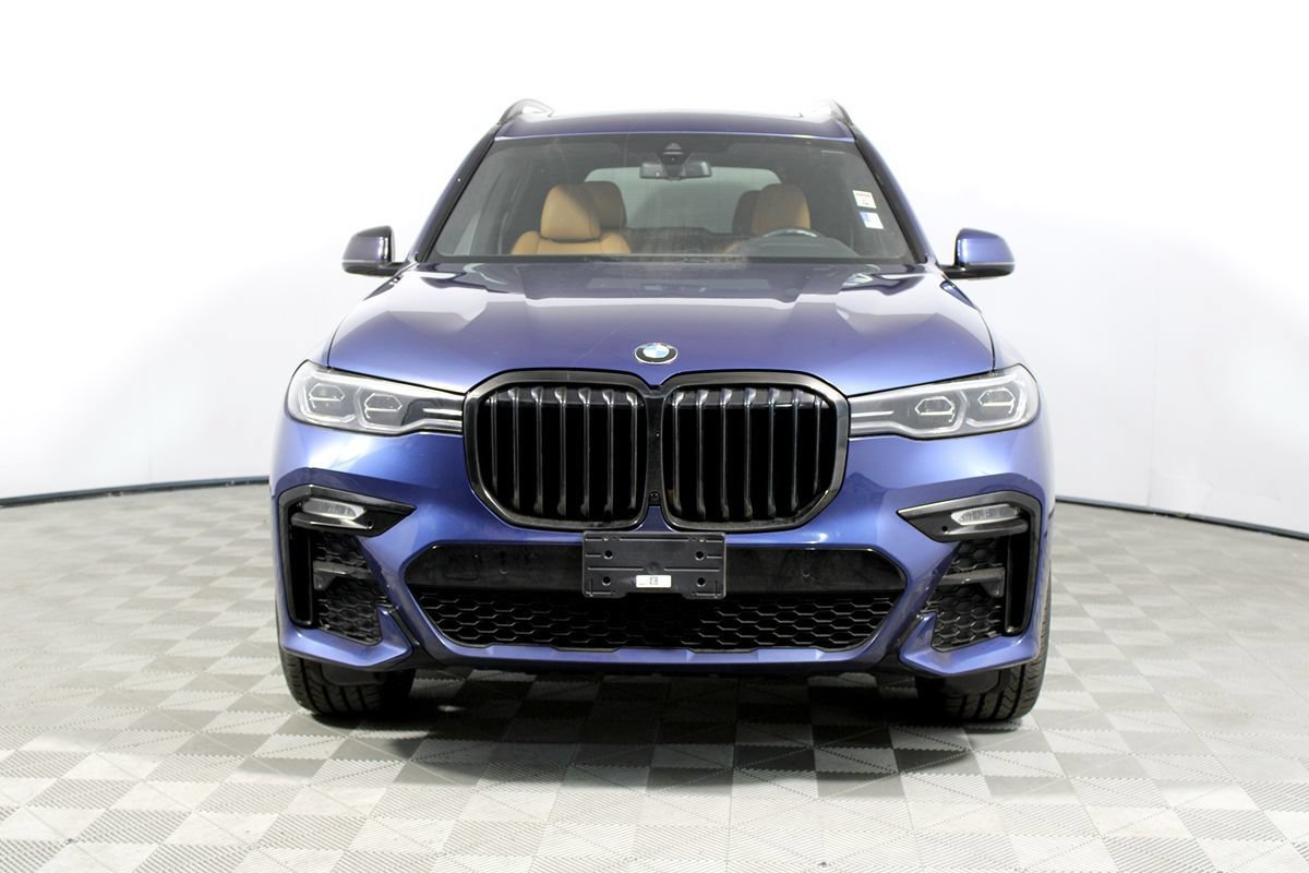 Used 2022 BMW X7 xDrive40i w/ M Sport Package AWD/4WD image 2