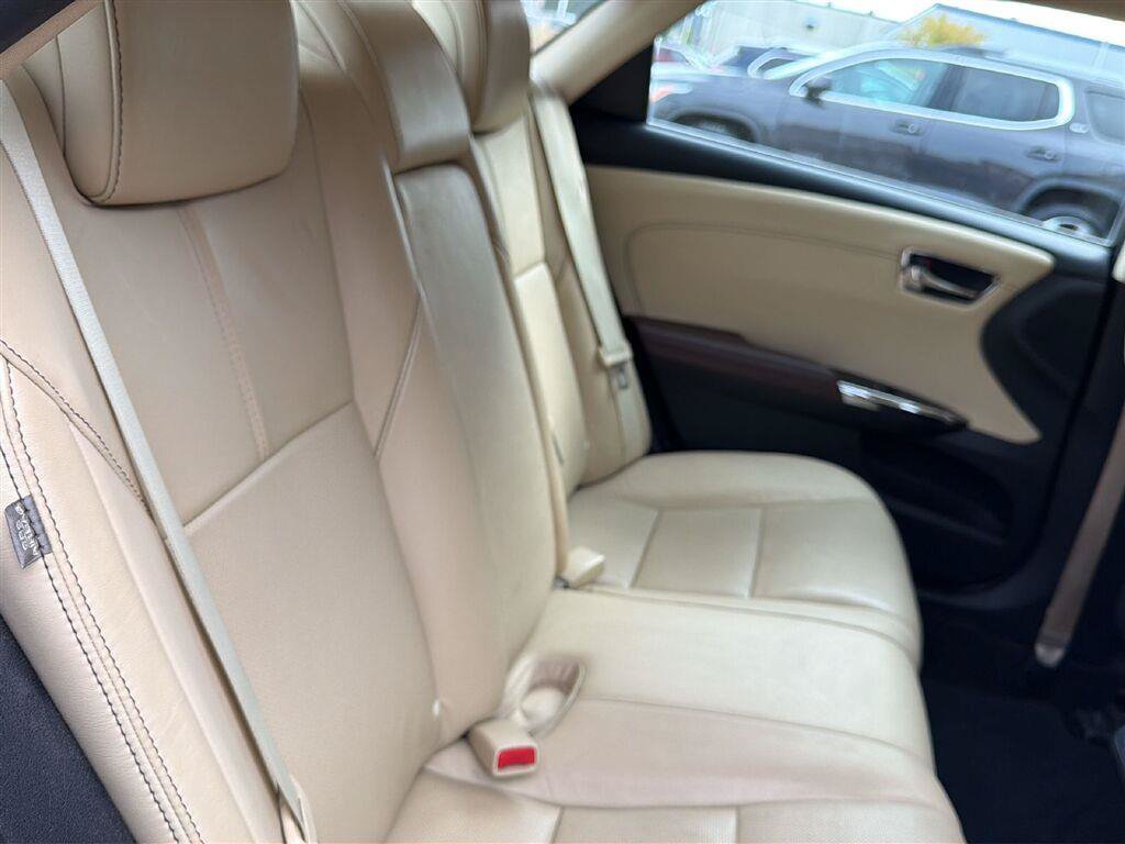 Used 2016 Toyota Avalon Limited w/ Toyota Safety Sense Package FWD image 11