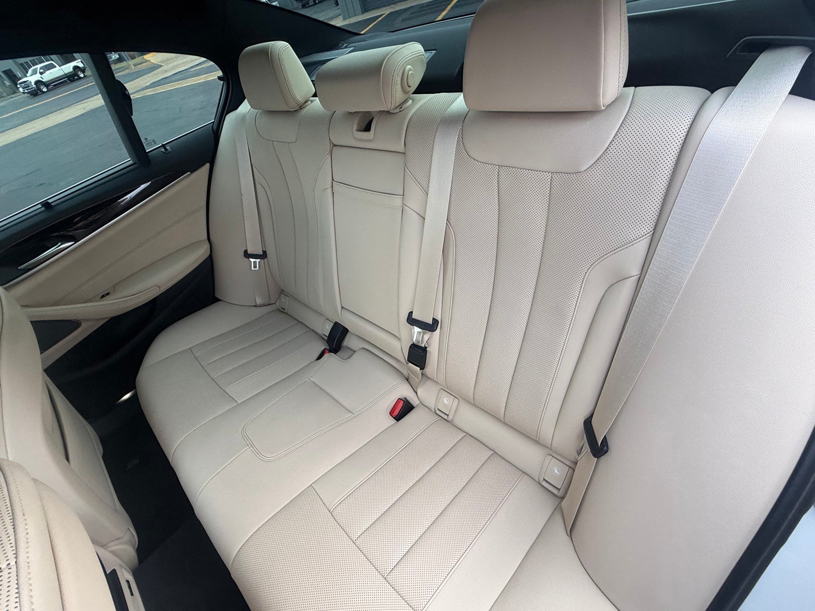 Used 2023 BMW 540i w/ Executive Package RWD image 13